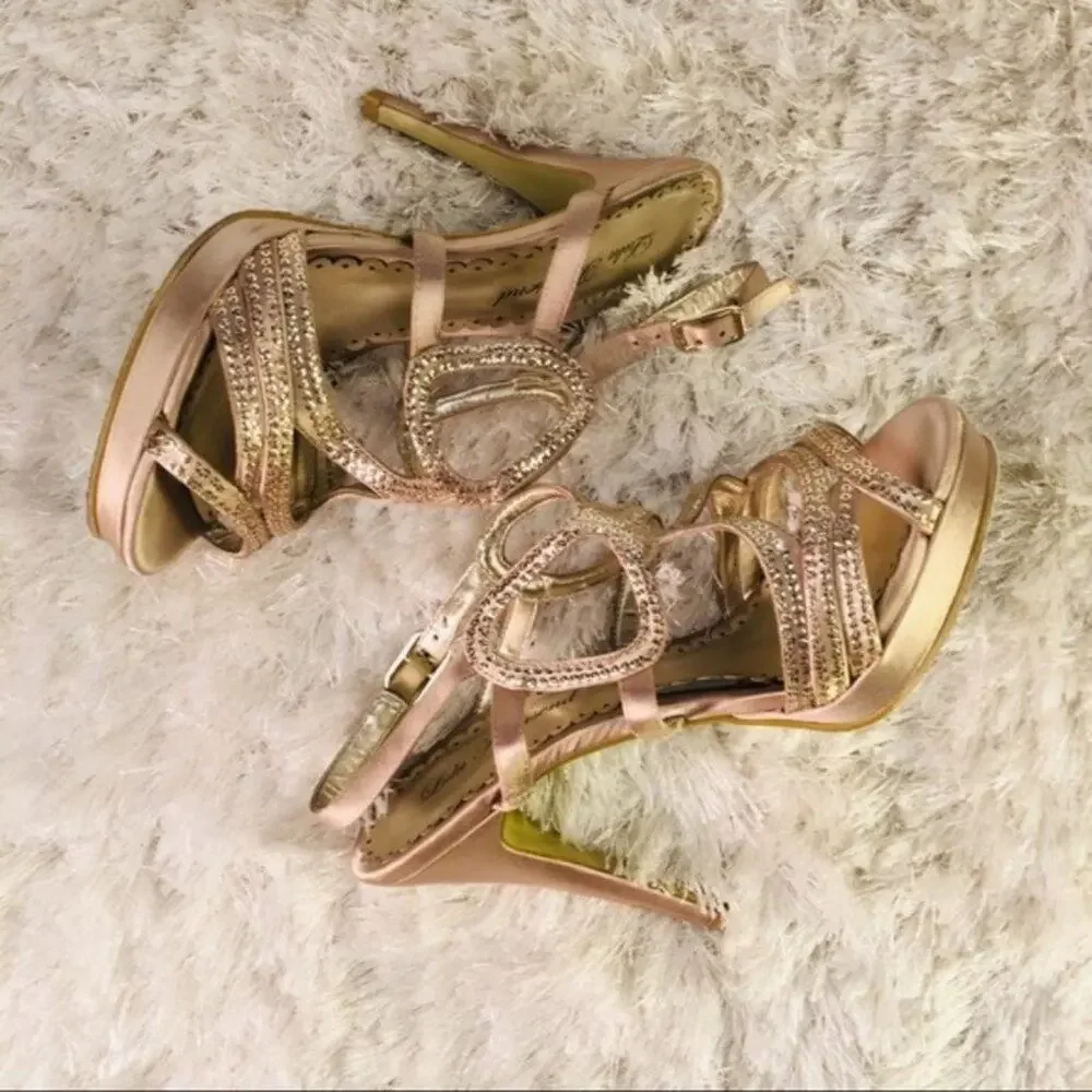 Lulu Townsends Metallic Nude Satin Heels Sz 8